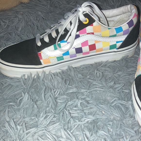 Vans - Picture 2 of 3